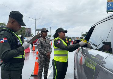 45 conductores dan positivo a pruebas de alcoholemia en operativos de la DIGESETT en autopistas Duarte y Las Américas