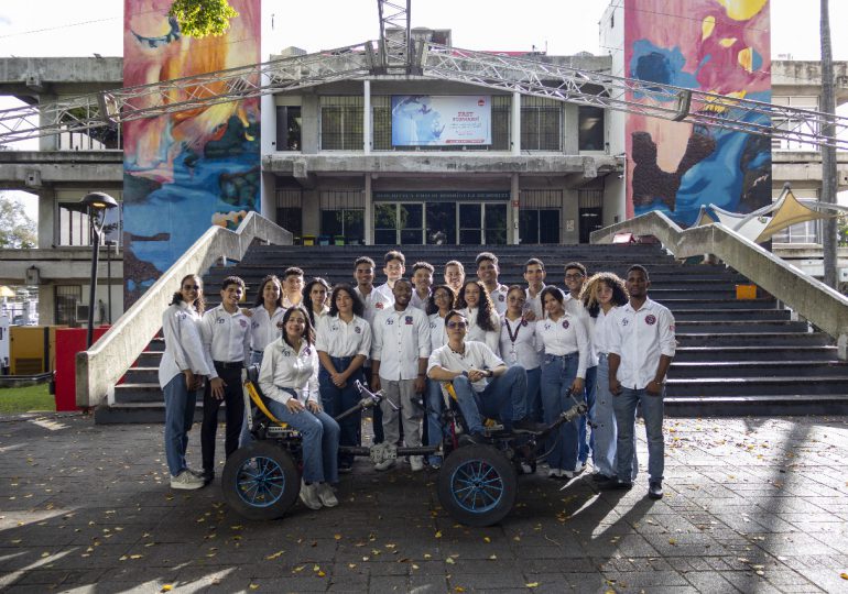 Equipo Apolo 27 busca apoyo financiero: Orgullo dominicano en el NASA Human Exploration Rover Challenge