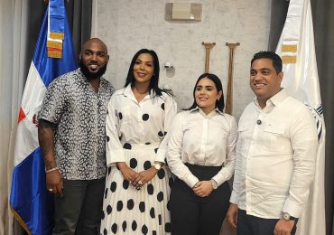 Marcell Ozuna, Kelvin Cruz y Karilyn Chabebe unen fuerzas para proyectos deportivos