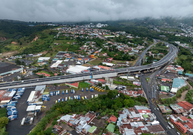 Consorcio dominico – costarricense finaliza paso elevado en Taras