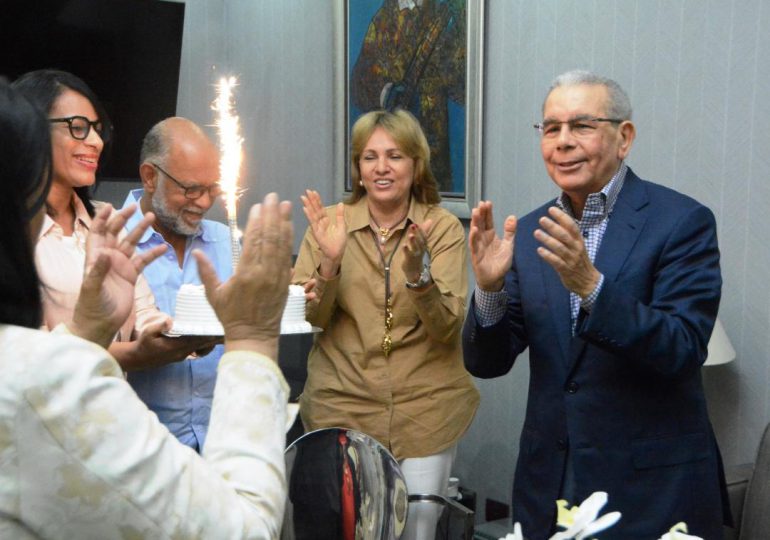 Dirigentes felicitan a Danilo Medina en su cumpleaños