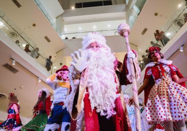 La Navidad Brilla en Acrópolis: Una noche de magia, tradición y alegría