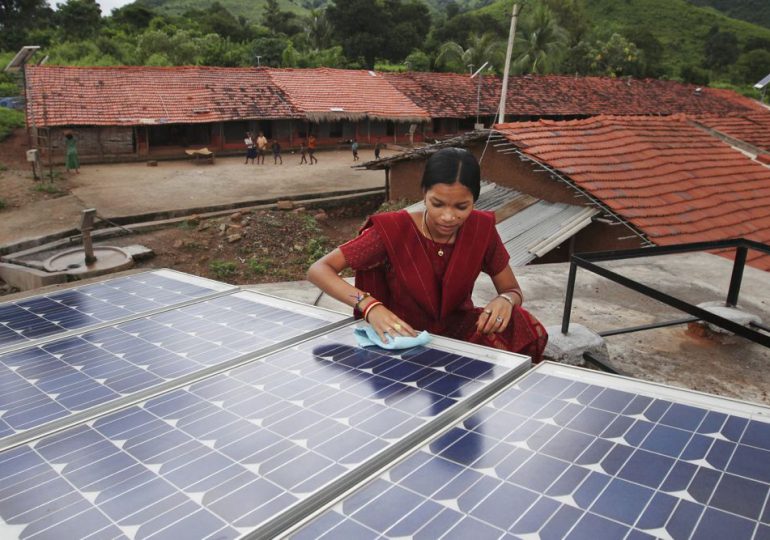 Exhortan a participar en la vista pública de la Superintendencia de Electricidad sobre paneles solares