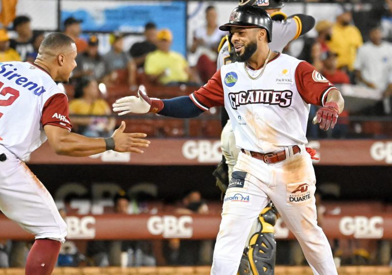 Leurys García conecta cuadrangular para que Gigantes empaten en cuarto lugar