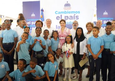 Vicepresidenta inaugura centro educativo de modalidad en Artes en Santo Domingo Norte