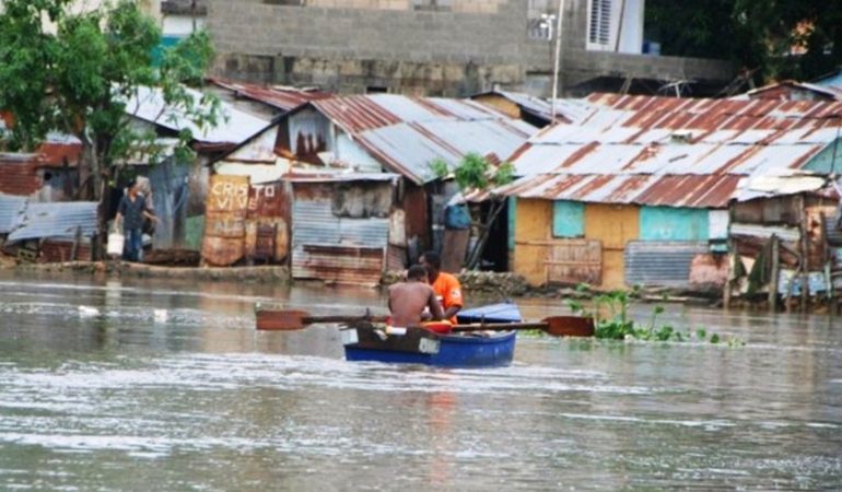 Más de 600,000 personas afectadas por interrupciones en el servicio de agua tras fuertes lluvias