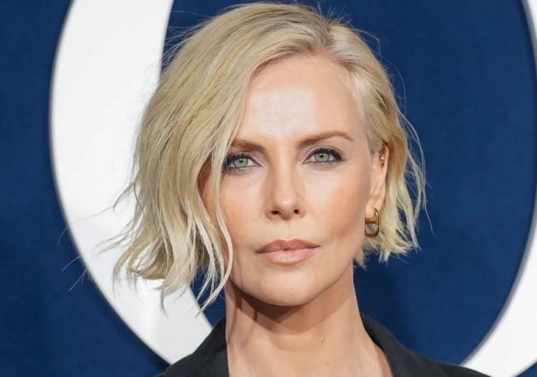 La actriz Charlize Theron cede su Instagram a joven con VIH para dar voz a este colectivo