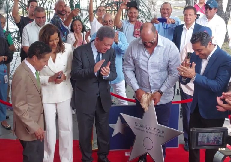 Desvelan estrella de Albert Pujols en el Bulevar de las Estrellas de Santo Domingo