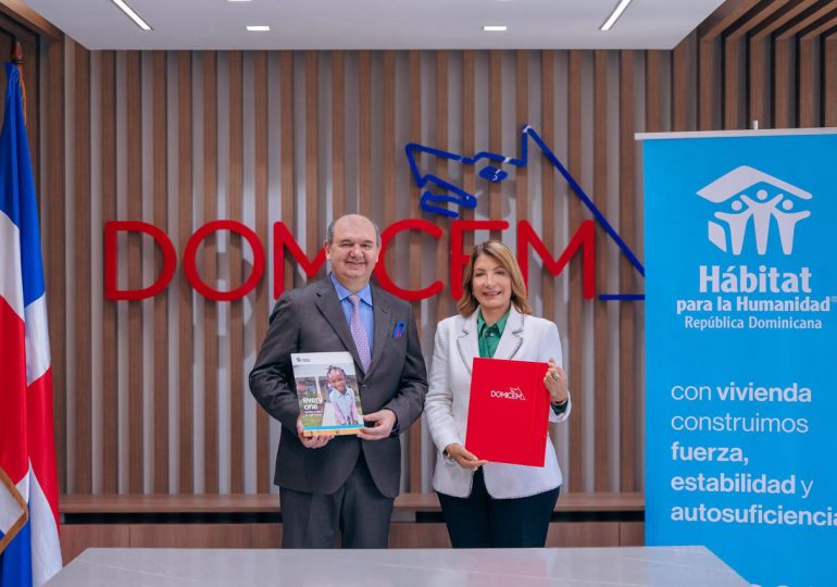 DOMICEM y Hábitat para la Humanidad República Dominicana firmaron alianza en apoyo a familias vulnerables en San Cristóbal