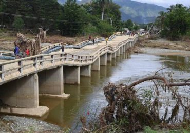 Casi 70,000 evacuados por amenaza de inundaciones en Cuba