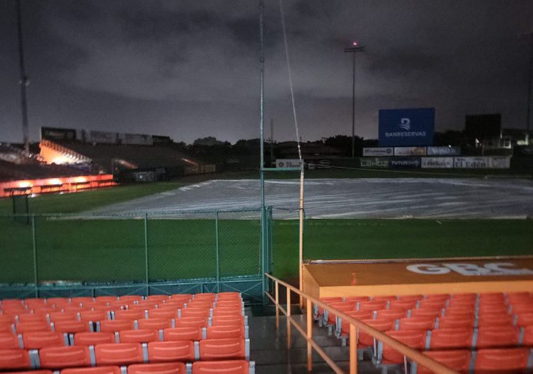 Posponen partido por lluvias en la Romana entre Leones y Toros