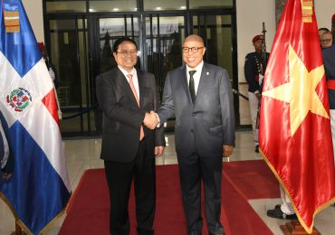 Presidente Cámara Diputados recibe al primer ministro de Vietnam; tratan diversos temas