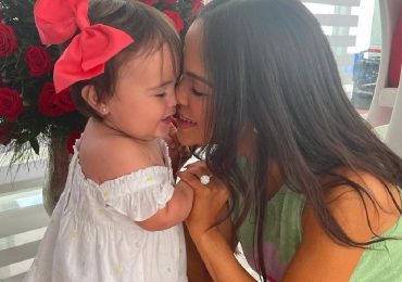 Video: Natti Natasha y Raphy Pina se reencuentran con su hija tras exitoso evento en Nueva York