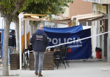 Hombre ejecutado frente a un bar en Barcelona a plena luz del día