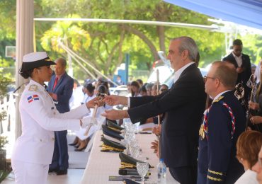 Presidente Abinader encabeza graduación de 29 cadetes de la Fuerza Aérea en Ciencias Aeronáuticas