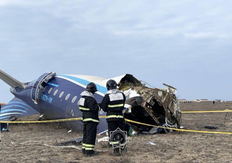 Putin se disculpa ante Aliyev por el "trágico incidente" con el avión de AZAL que se estrelló en Kazajistán