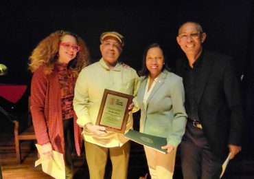 Culmina el IV Festival Internacional de Teatro Hispanoamericano de Rhode Island, homenajeando al dramaturgo dominicano Frank Disla