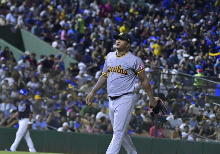 Águilas vencen a Tigres y se quedan solos en tercer lugar