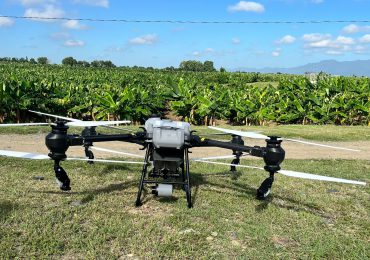 Presentan Drone T-50 aplicado en la agricultura, en un día de campo organizado por la JAD