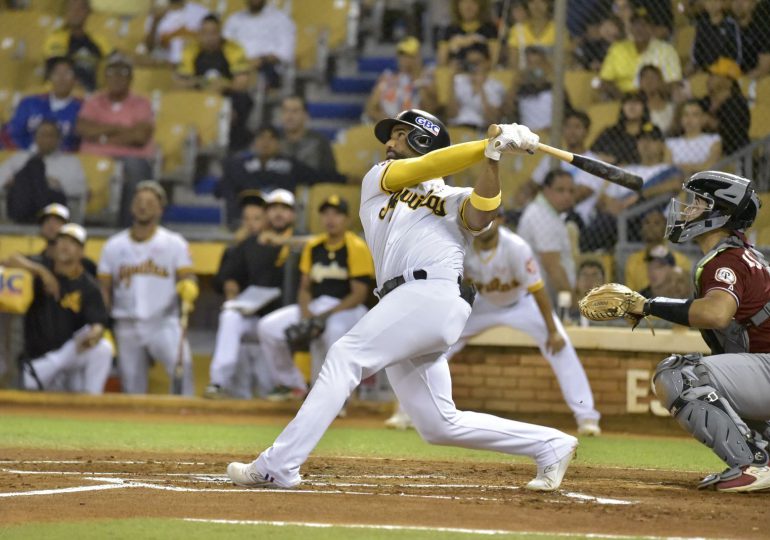 Águilas vencen a los Gigantes; Lagares conecta jonrón con bases llenas