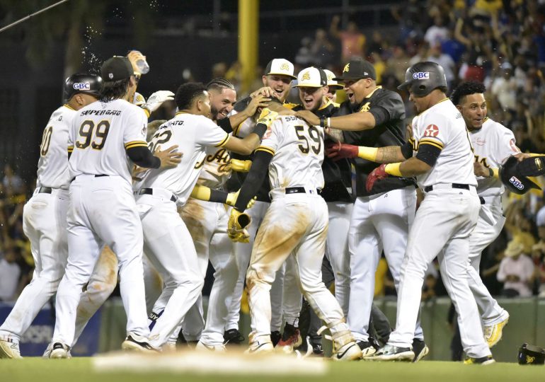 Águilas dejan tendidos en el terreno a los Tigres