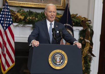 Biden dice que el presidente sirio Asad "debería rendir cuentas"