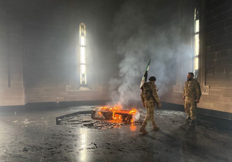 Incendian en Siria el mausoleo del difunto presidente Hafez al Asad