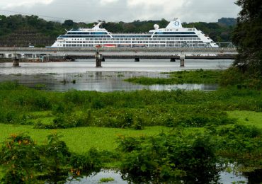 El canal de Panamá festeja 25 aniversario en manos panameñas con homenaje a Carter