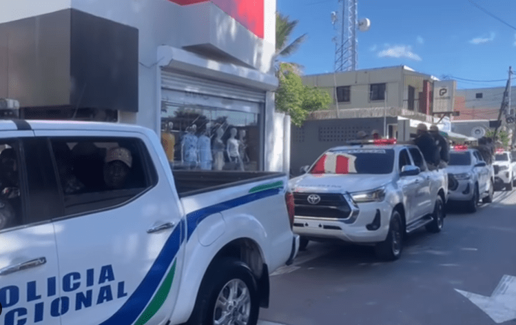 Policía Nacional fortalece seguridad con modernas unidades vehiculares en el Operativo Navidad con Garantía de Paz 2024