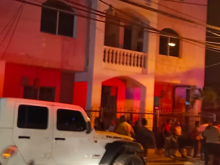 Fuerte explosión en La Romana deja dos heridos y obliga a evacuar un edificio