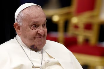 El papa Francisco espera que Notre Dame simbolice "la renovación de la Iglesia en Francia"