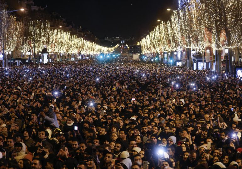 Un millón de personas celebrarán la Nochevieja en los Campos Elíseos de París