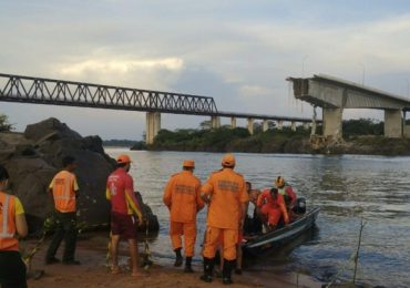 Sube a 10 cifra de muertos en colapso de puente en Brasil