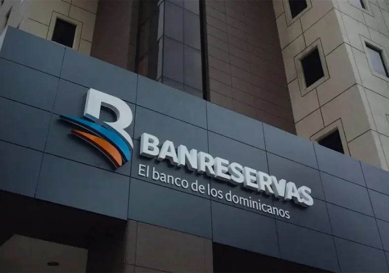 Banreservas enfrenta problemas con su app y pide usar cajeros y TuBanco