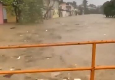 Intensas lluvias provocan inundaciones en Puerto Plata y comunidades aisladas