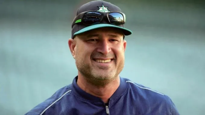 “Nací y me crie aquí": Manny Acta denuncia cobro de RD$3,500 a dominicanos sin cédula para salir del país