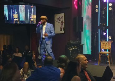 Lungomare Bar & Lounge realizan con éxito rotundo segundo Bailazo Navideño con "Los Clásicos"