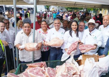 Inespre beneficia a más de 70 mil personas en Feria “La Navidad del Cambio” en Azua