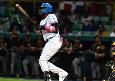 Licey gana su primer juego en la Serie Titanes del Caribe por paliza