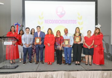 FOMUDEVI realiza la IV edición de Desayuno-Conferencia por el mes de la Familia