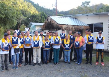 INFOTEP y Fundación Popular entrega certificados a 78 participantes capacitados en Loma de Blanco