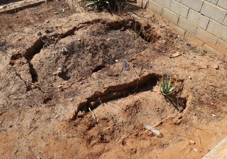 Alertan sobre entierros inadecuados de varios haitianos en cementerio El Pocito de Monte Cristi; temen por contaminación