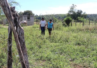 Familia que perdió casa que construían en Dajabón van para 3 años esperando ayuda del Gabinete de Política Social