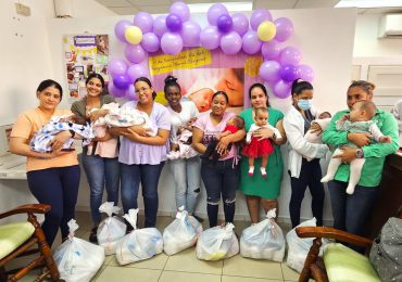 Fundación Sonrisa de Ángel impacta más de 500 bebés prematuros y sus madres en nueve provincias con entrega de kits