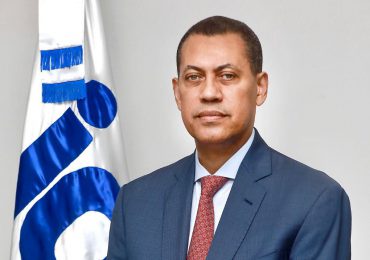 Gómez Mazara resalta compromiso de INDOTEL con conectividad para que dominicanos feliciten a seres queridos ausentes