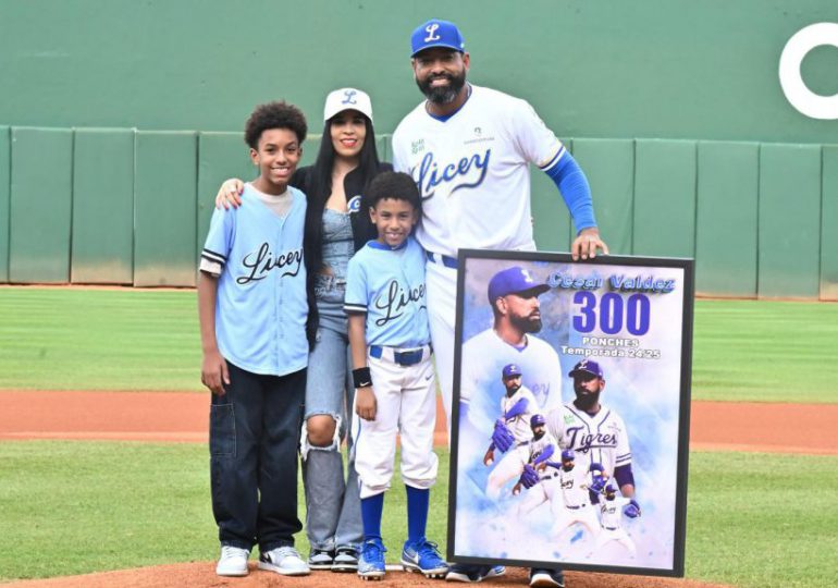 Licey honra a César Valdez por sus 300 ponches