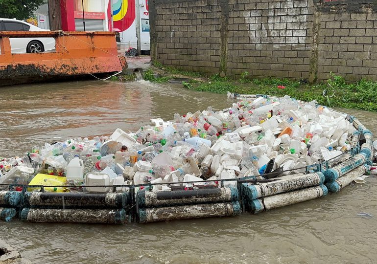 Video: Gran cantidad de basura acumulada en Puerto Plata tras inundaciones por lluvias