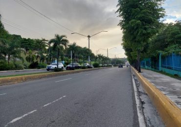 Avenidas y supermercados despejados en Santo Domingo