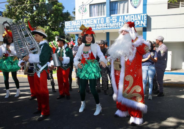 INDOTEL lleva Navidad a El Almirante y su destacamento conectado a la red