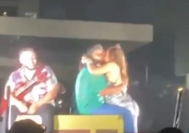 “Lo logré, gracias papá Dios”: Palabras de Miriam Cruz la fanática probó los labios de Romeo